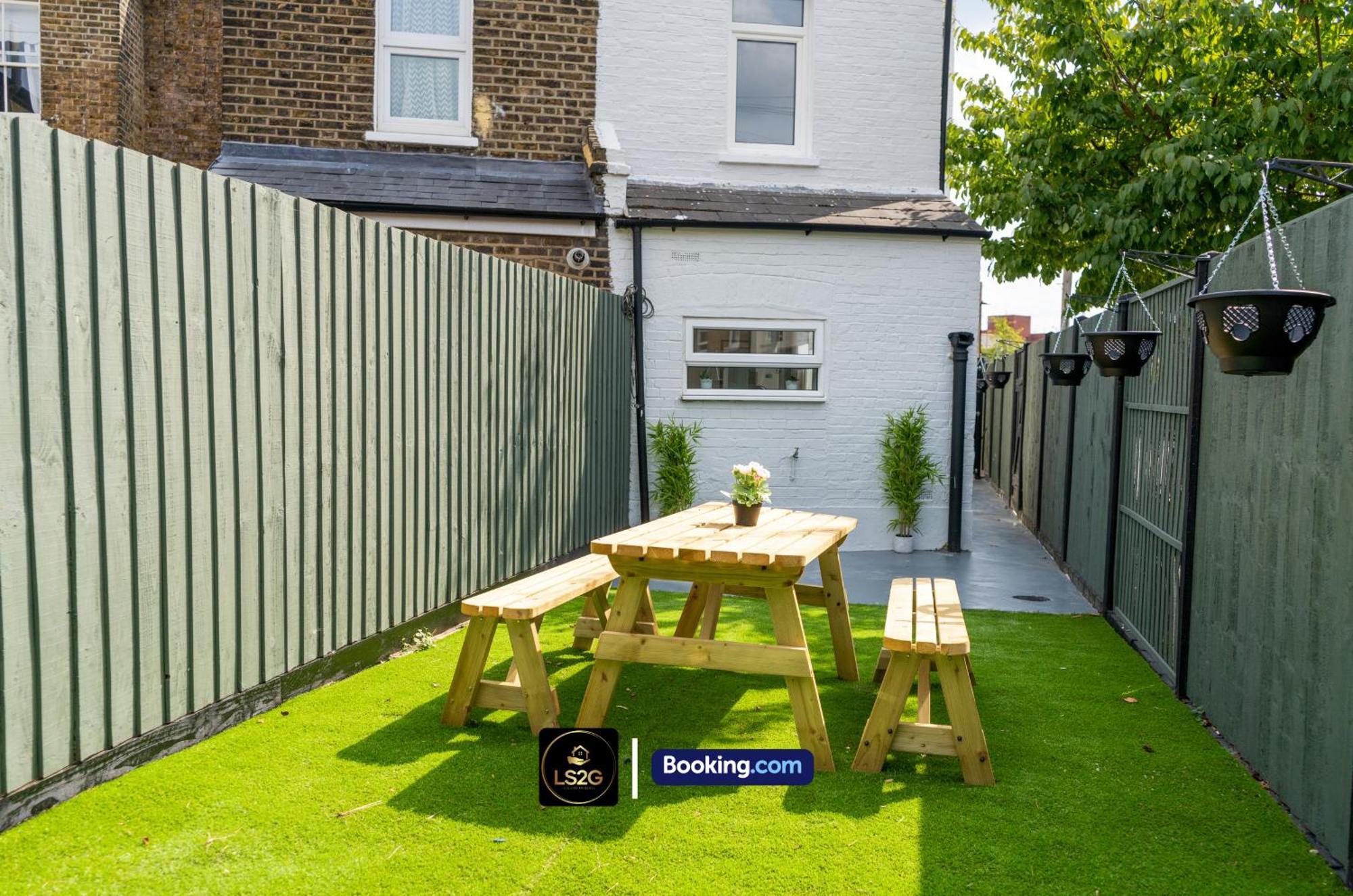 Stunning House By Ls2G Short Lets & Serviced Accommodation Greater London With Free Wifi Kültér fotó