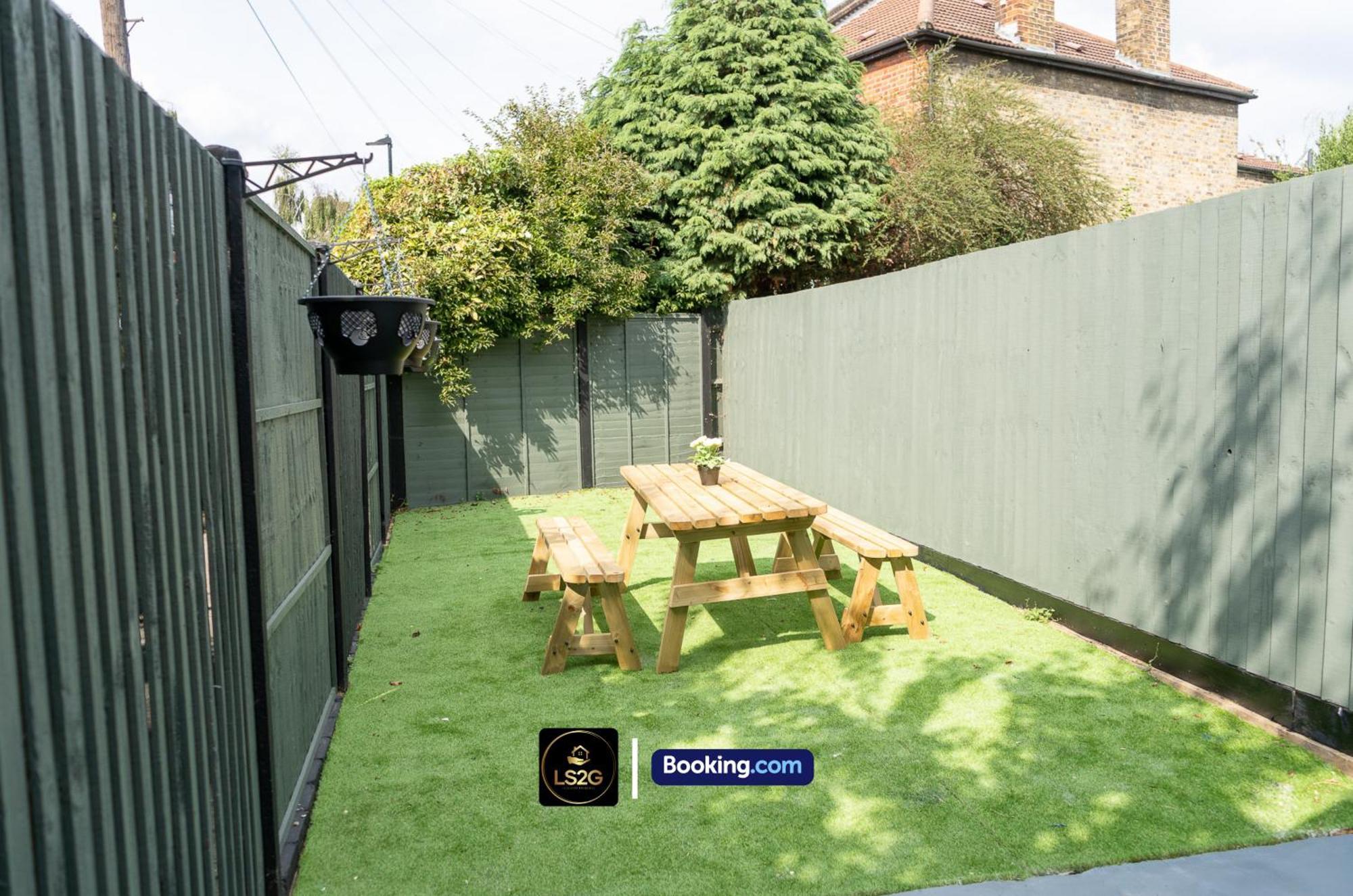Stunning House By Ls2G Short Lets & Serviced Accommodation Greater London With Free Wifi Kültér fotó