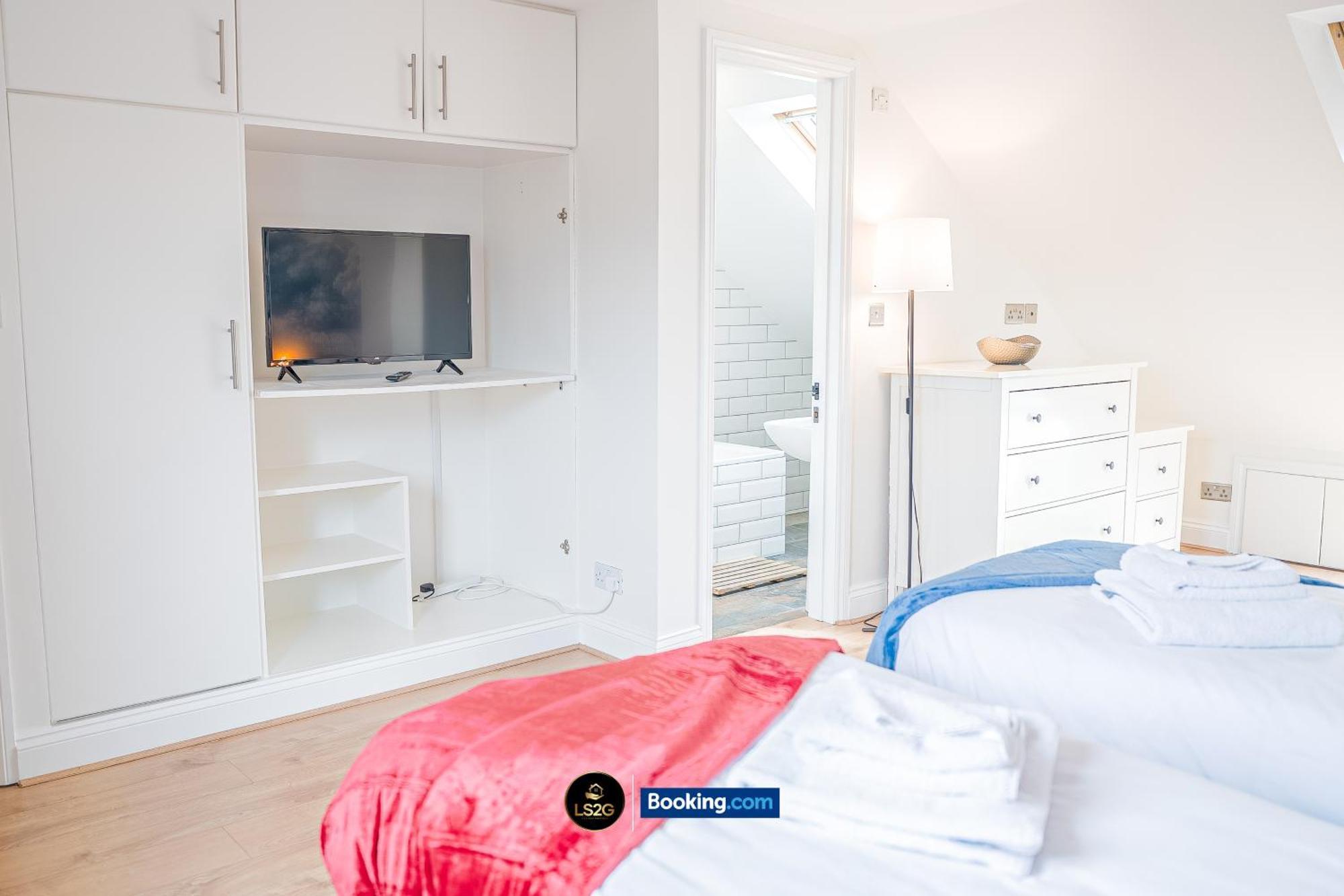 Stunning House By Ls2G Short Lets & Serviced Accommodation Greater London With Free Wifi Kültér fotó