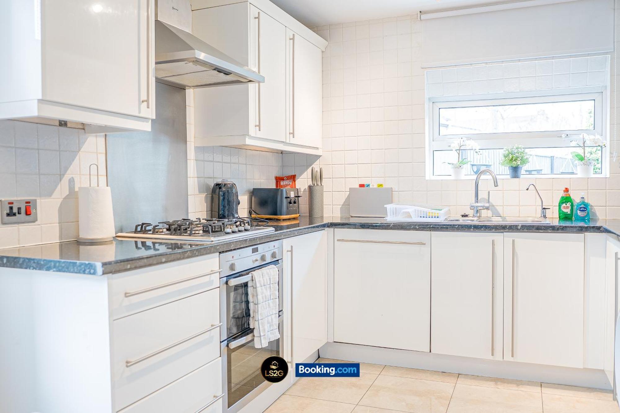 Stunning House By Ls2G Short Lets & Serviced Accommodation Greater London With Free Wifi Kültér fotó