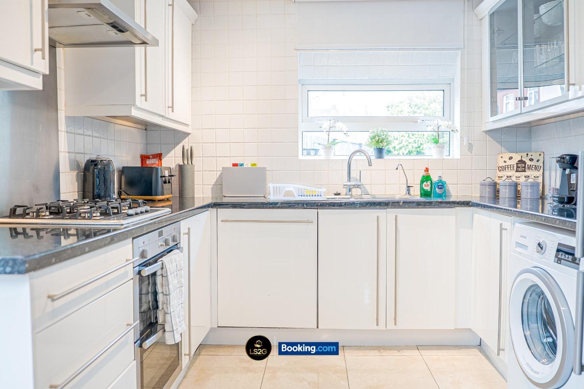 Stunning House By Ls2G Short Lets & Serviced Accommodation Greater London With Free Wifi Kültér fotó