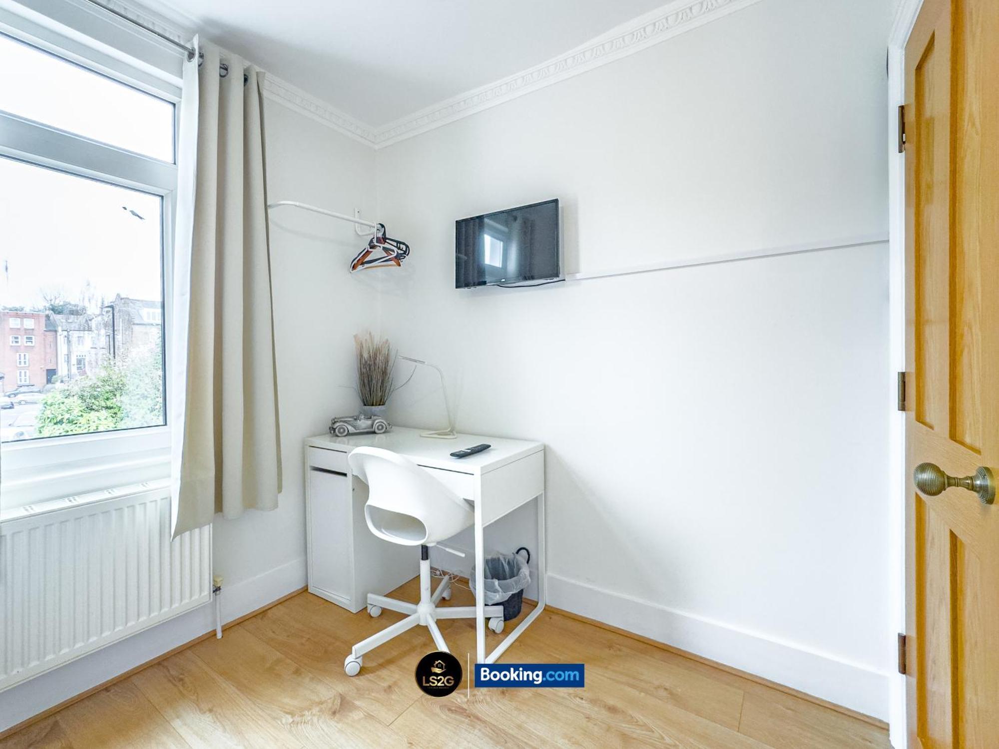 Stunning House By Ls2G Short Lets & Serviced Accommodation Greater London With Free Wifi Kültér fotó