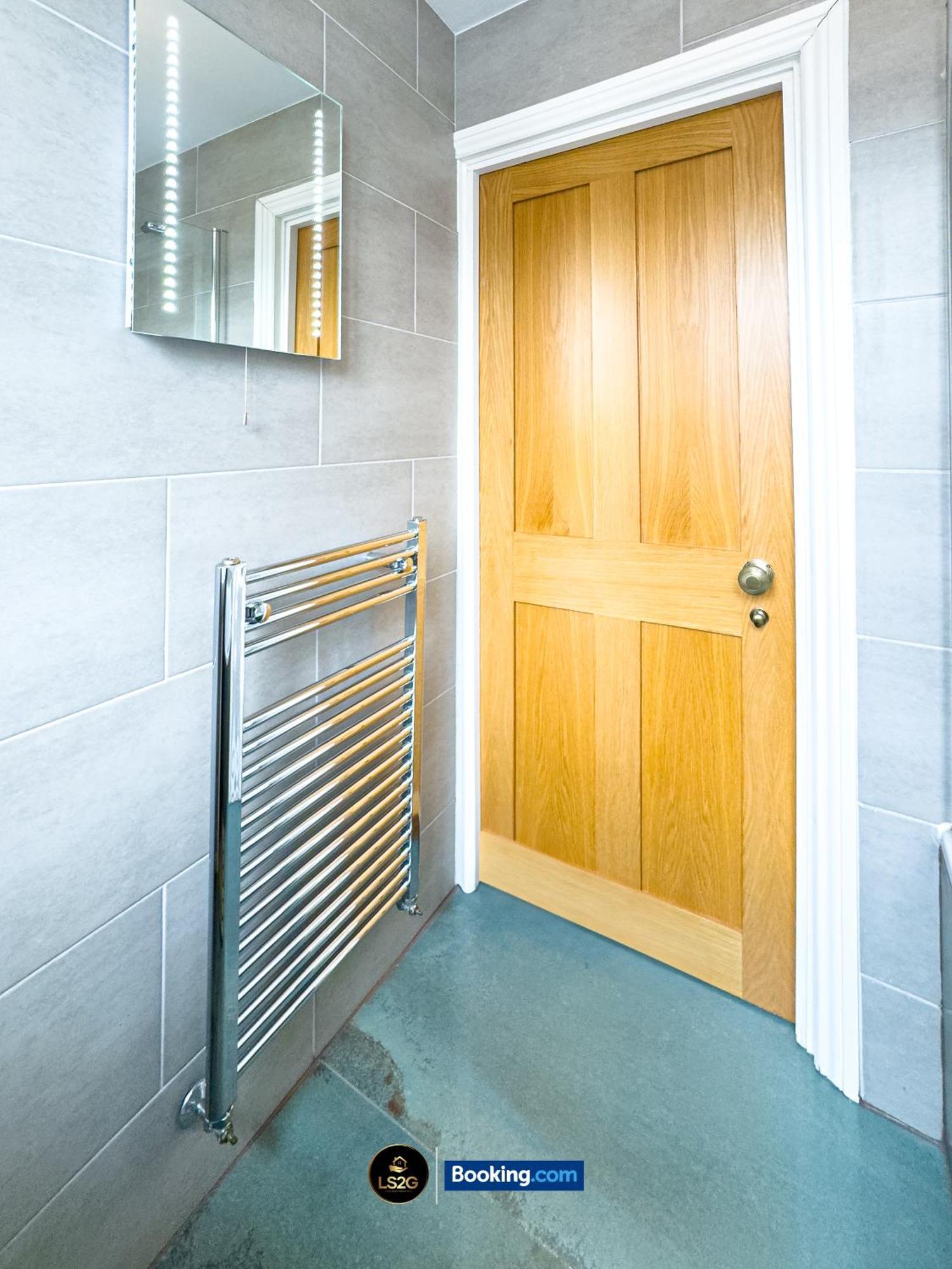 Stunning House By Ls2G Short Lets & Serviced Accommodation Greater London With Free Wifi Kültér fotó