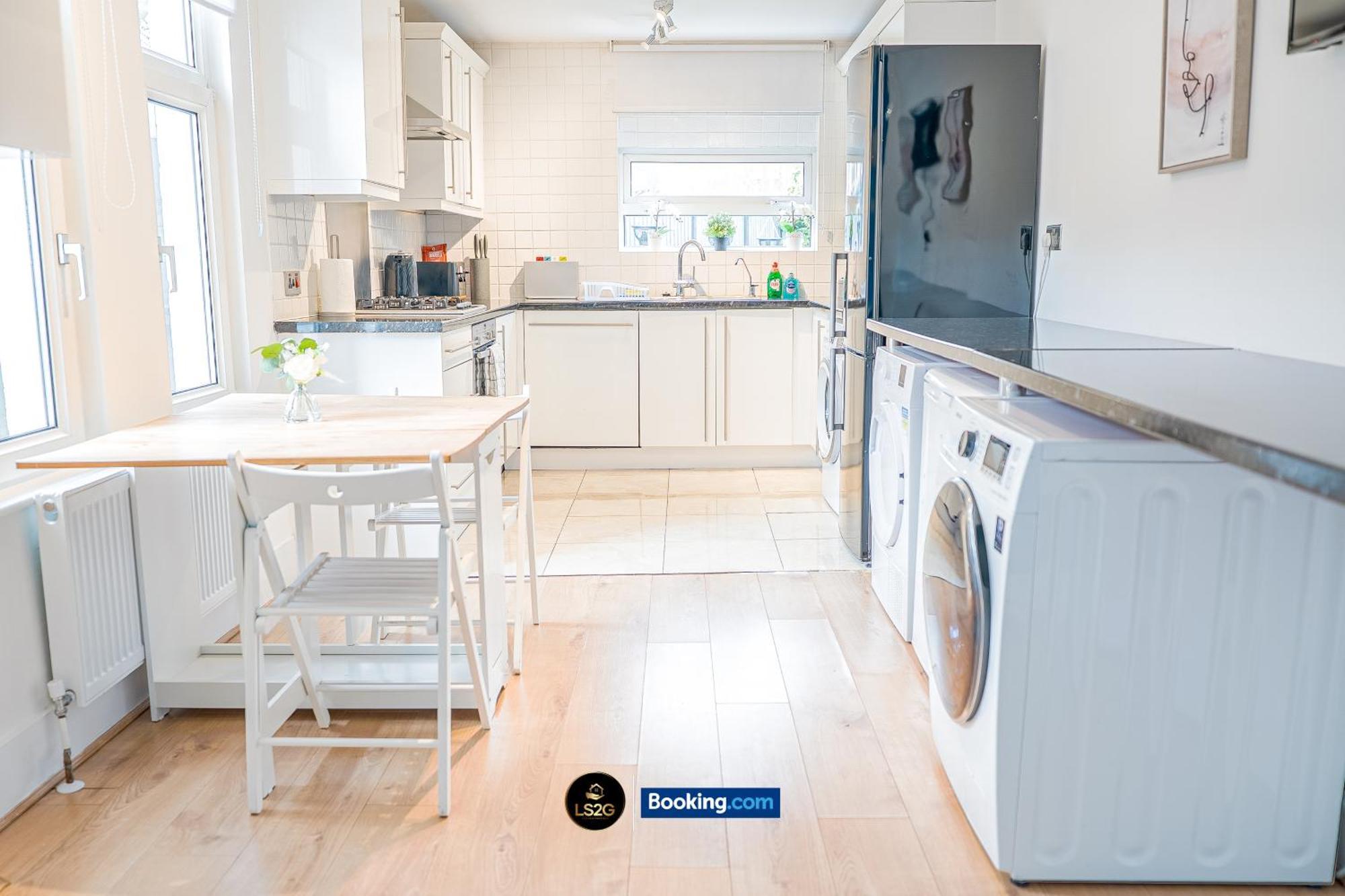 Stunning House By Ls2G Short Lets & Serviced Accommodation Greater London With Free Wifi Kültér fotó